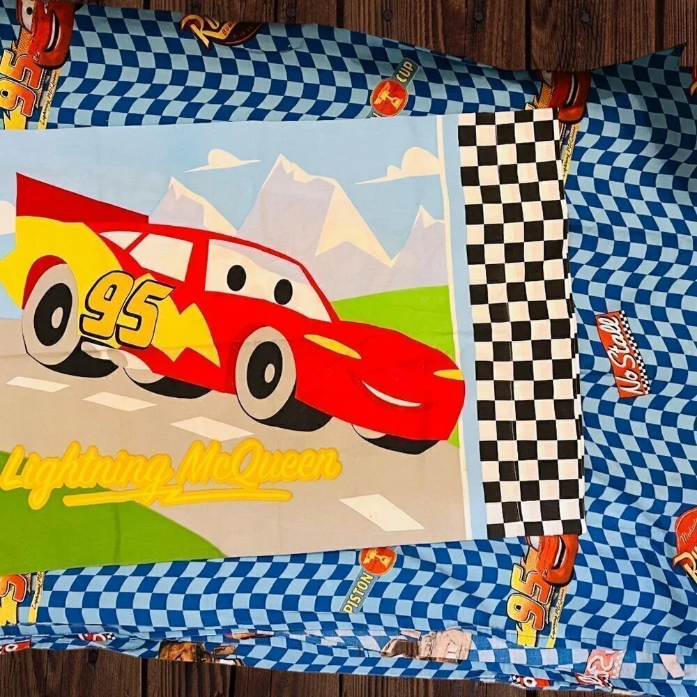 DISNEY Pixar CARS Lightning McQueen Racing Flat Sheet & 2 Pillowcases TWIN